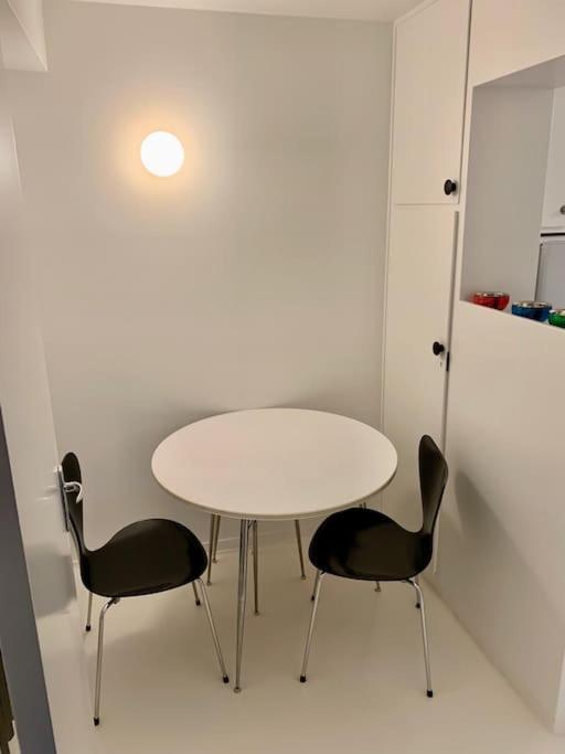 Lejlighed Sea Side 3br In Central With Free Parking