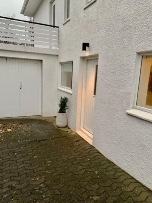 Sea Side 3br In Central With Free Parking Lejlighed *